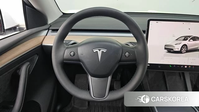 Tesla Model Y 2023 Белый из Кореи, фото 3