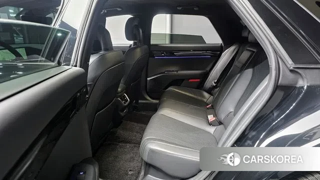 Hyundai Grandeur Hybrid (GN7) 2023 Черный из Кореи, фото 3