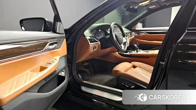 BMW 7 Series (G11) 2022 Черный из Кореи, фото 3