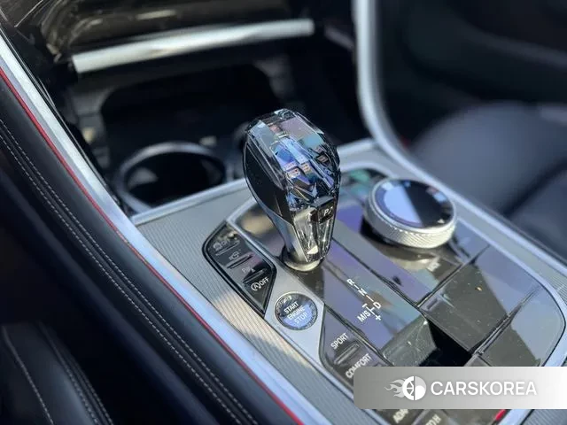 BMW 8 Series (G15) 2021 Белый из Кореи, фото 3