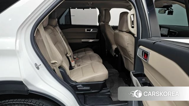 Ford Explorer 6th Generation 2022 Белый из Кореи, фото 3