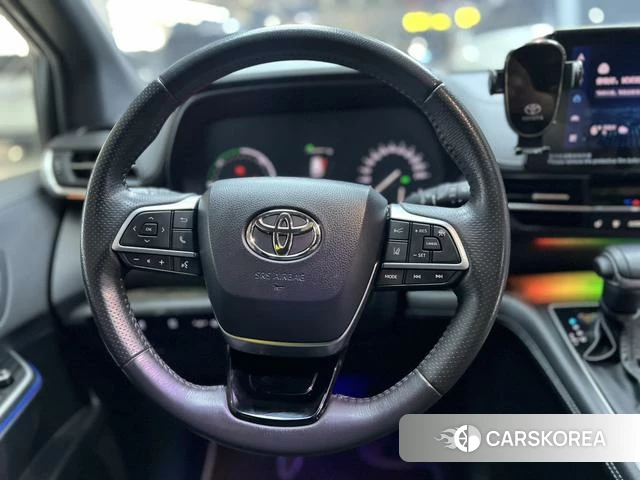 Toyota Saina 2023 Белый из Китая, фото 3