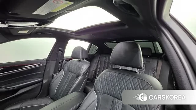 BMW 5 Series (G30) 2020 Серебристо-серый из Кореи, фото 3