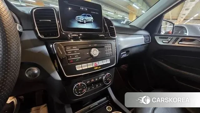 Mercedes-Benz GLE - Class W166 2018 Черный из Кореи, фото 3