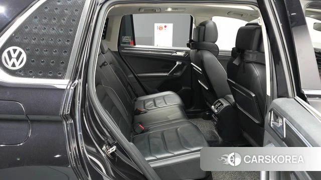 Volkswagen Tiguan second Generation 2018 Черный из Кореи, фото 3