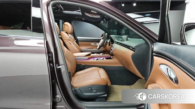 Genesis GV70 2021 Коричневый из Кореи, фото 3