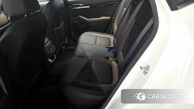 Kia Seltos 2022 Белый из Кореи, фото 3