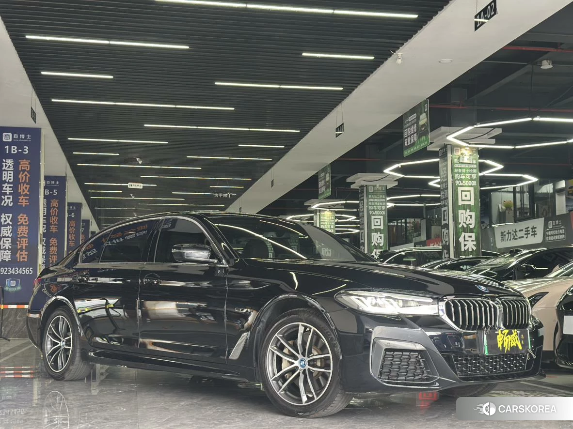 BMW 5 series PHEV 2022 Черный из Китая, фото 3