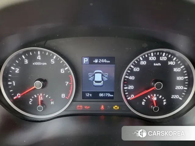 Kia Stonic 2018 Белый из Кореи, фото 3