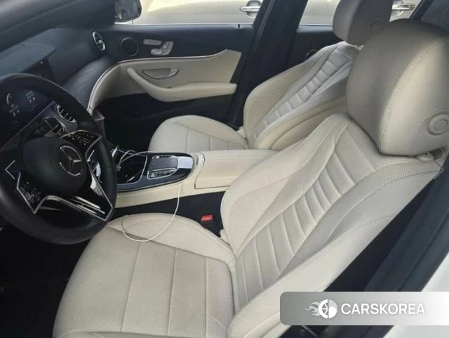 Mercedes-Benz E-Class W213 2022 Белый из Кореи, фото 3