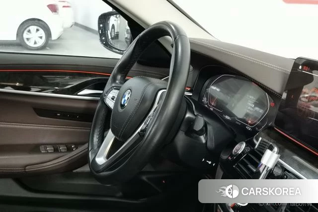 BMW 5 series 2022 Черный из Китая, фото 3