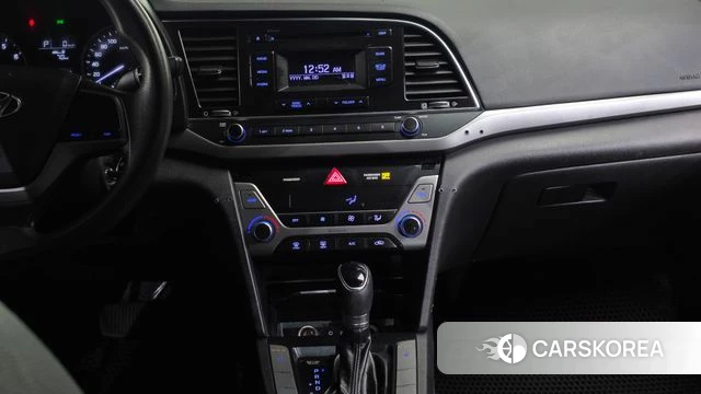 Hyundai Avante AD 2018 Белый из Кореи, фото 3