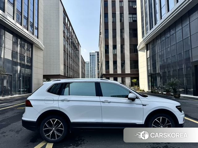 Volkswagen Tiguan L 2019 Белый из Китая, фото 3