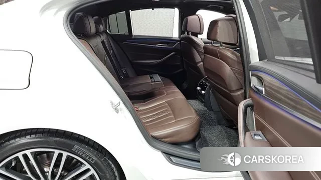 BMW 5 Series (G30) 2020 Белый из Кореи, фото 3