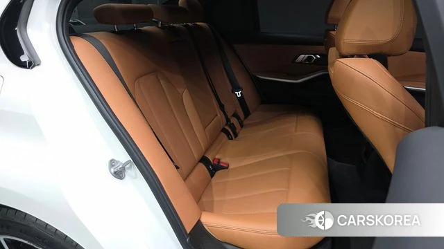 BMW 3 Series (G20) 2022 Белый из Кореи, фото 3