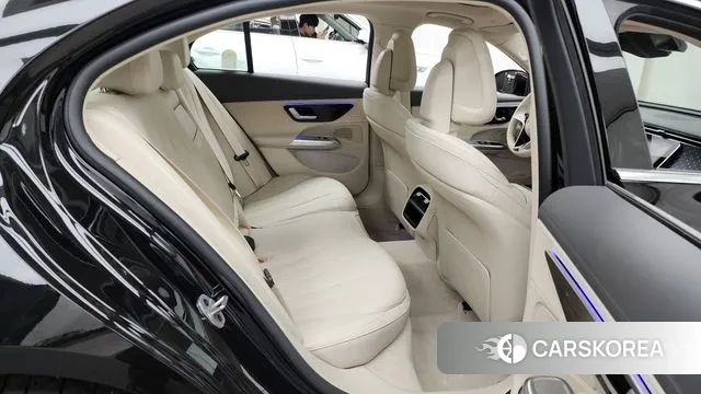 Mercedes-Benz E-Class W214 2025 Черный из Кореи, фото 3