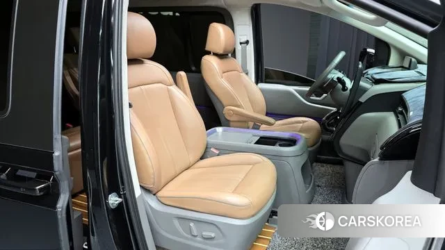 Hyundai Staria 2021 Черный из Кореи, фото 3