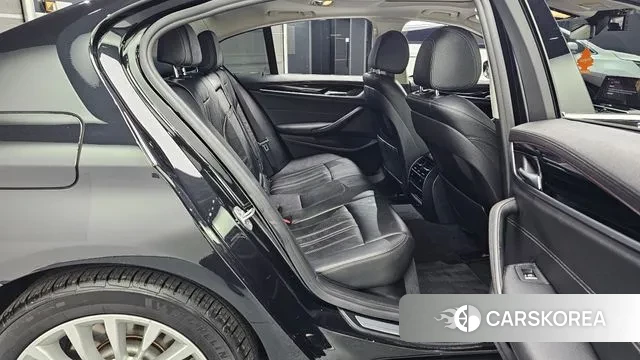 BMW 5 Series (G30) 2018 Черный из Кореи, фото 3