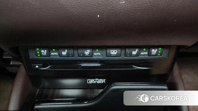 Lexus ES300h 7th generation 2019 Серебряный из Кореи, фото 3