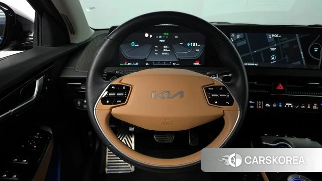 Kia EV6 2023 Черный из Кореи, фото 3