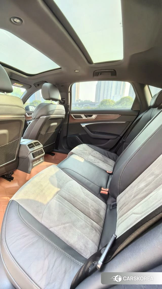 Audi A6L 2022 Черный из Китая, фото 3