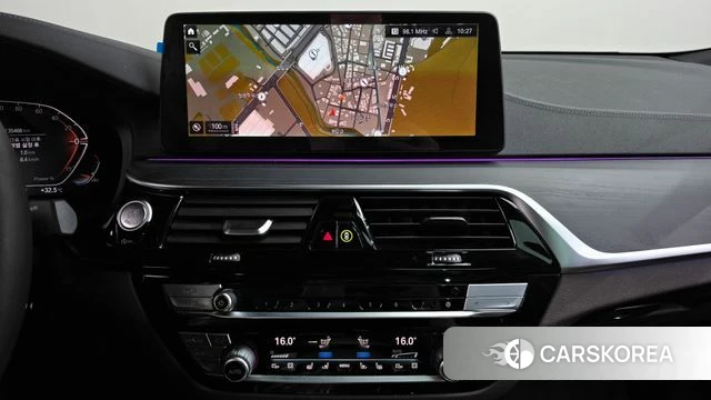 BMW 6 Series GT (G32) 2022 Серебристо-серый из Кореи, фото 3