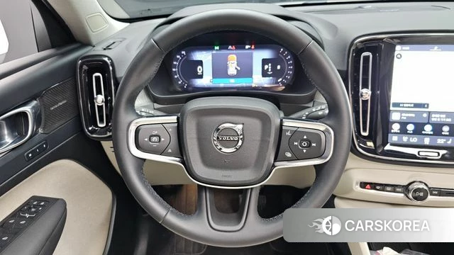 Volvo XC40 2025 Белый из Кореи, фото 3