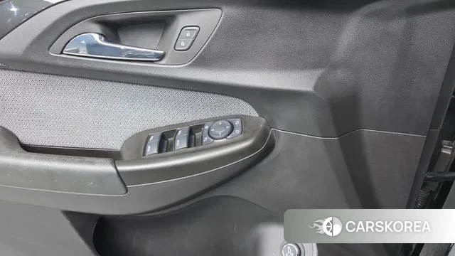 Chevrolet (GM Daewoo) Trailblazer 2022 Черный из Кореи, фото 3