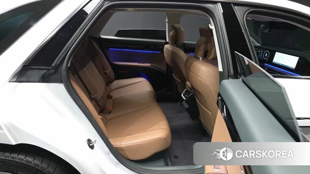 Hyundai Grandeur Hybrid (GN7) 2023 Белый из Кореи, фото 3