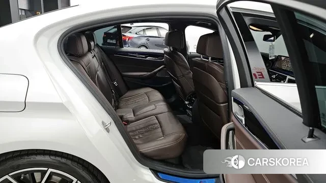 BMW 5 Series (G30) 2021 Белый из Кореи, фото 3