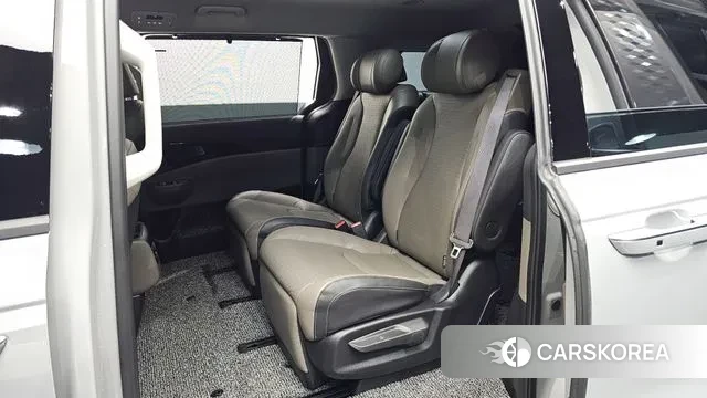 Kia The New Carnival 4th Generation 2025 Серебристо-серый из Кореи, фото 3