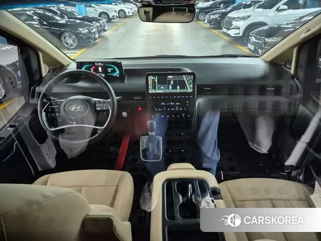 Hyundai Staria 2025 Белый из Кореи, фото 3