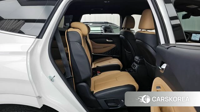 Hyundai The New Santa Fe 2023 Белый из Кореи, фото 3