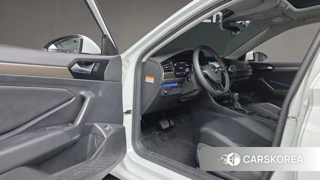 Volkswagen 7th Generation of Jetta 2021 Белый из Кореи, фото 3