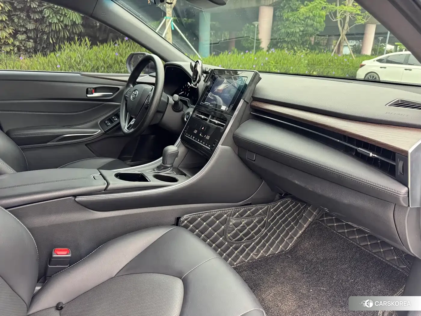 Toyota Avalon 2024 Белый из Китая, фото 3