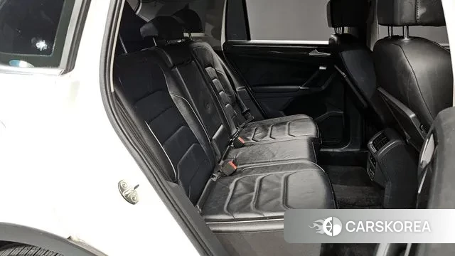 Volkswagen Tiguan second Generation 2018 Белый из Кореи, фото 3