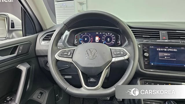Volkswagen Tiguan second Generation 2021 Серебряный из Кореи, фото 3