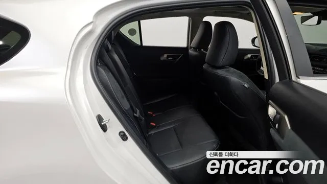 Lexus CT200h id 2886854 из Кореи 3