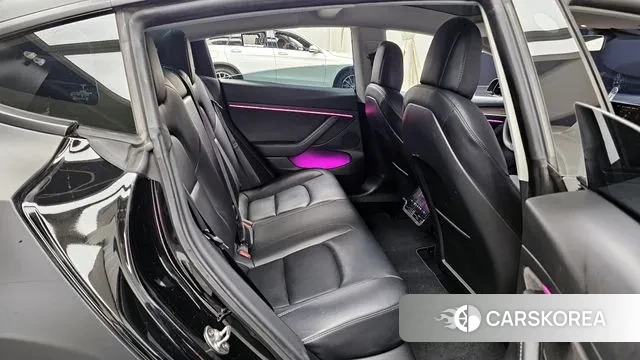 Tesla Model 3 2021 Черный из Кореи, фото 3