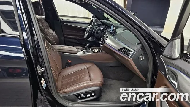 BMW 5 Series (G30) 2018 Черный из Кореи, фото 3