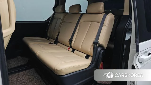 Hyundai Staria 2021 Белый из Кореи, фото 3
