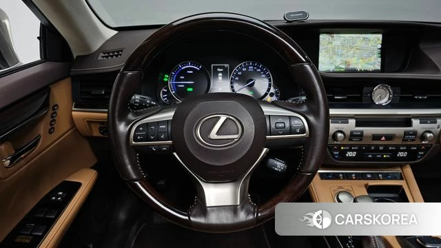 Lexus New ES300h 2018 Серебристо-серый из Кореи, фото 3