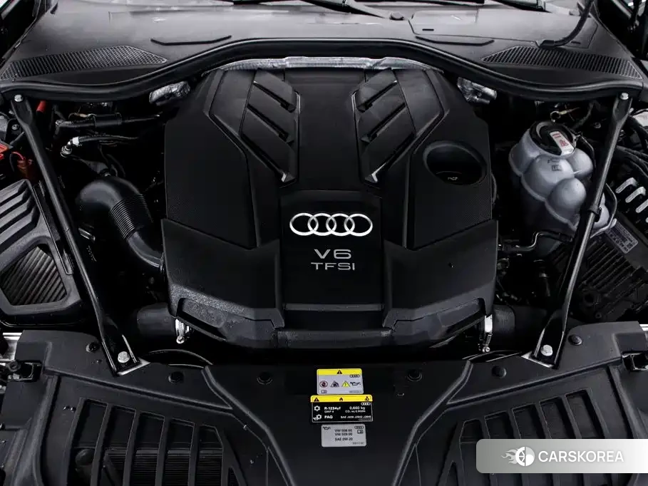Audi A8 2023 Черный из Китая, фото 3