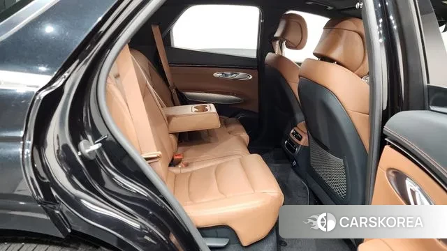 Genesis GV70 2021 Черный из Кореи, фото 3