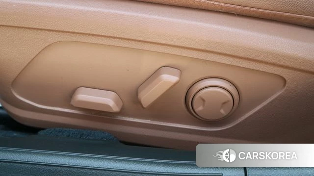 Hyundai Grandeur (GN7) 2023 Серебристо-серый из Кореи, фото 3