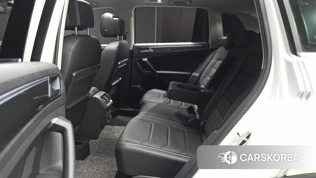Volkswagen Tiguan second Generation 2020 Белый из Кореи, фото 3