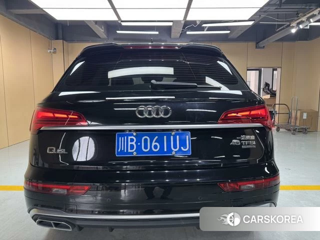 Audi Q5L Sportback 2022 Черный из Китая, фото 3