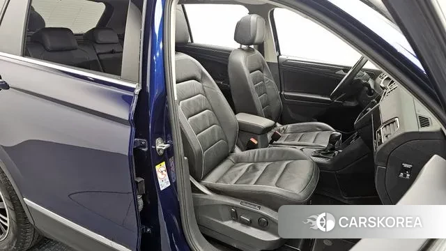 Volkswagen Tiguan second Generation 2018 Синий из Кореи, фото 3