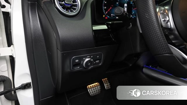 Mercedes-Benz GLA - Class H247 2023 Белый из Кореи, фото 3