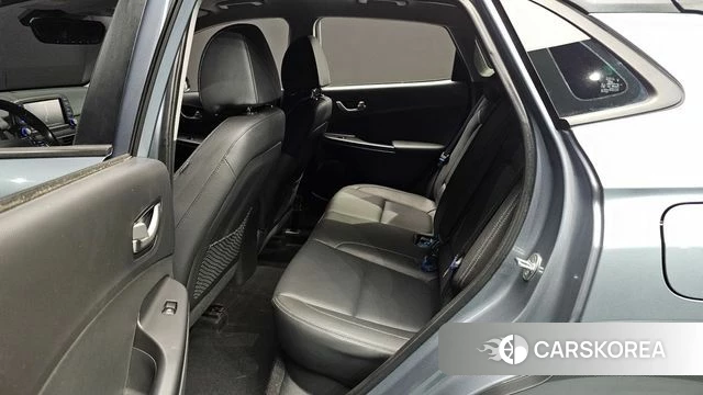 Hyundai Kona 2019 Светло-серебряный цвет из Кореи, фото 3